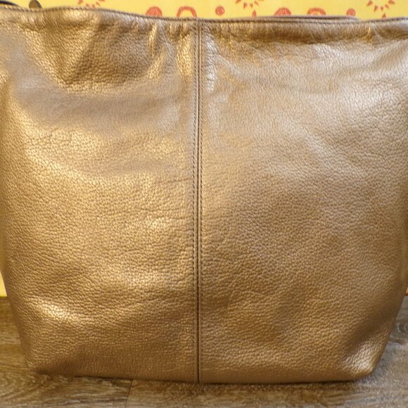 TIGNANELLO NWT Women's Leather Brass Pebble Large Bucket Style Purse - Picture 3 of 14